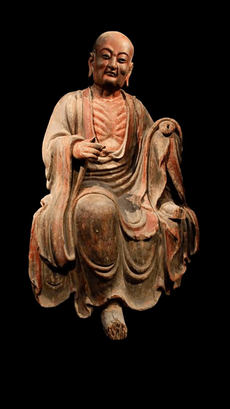 唐朝-香樟木雕彩繪迦葉尊者坐像